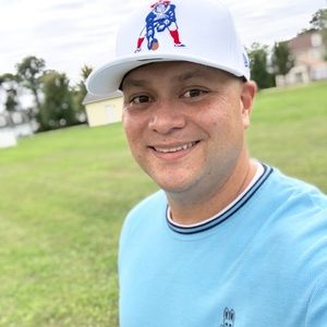 Hi I’m Randy. New to Poshmark.